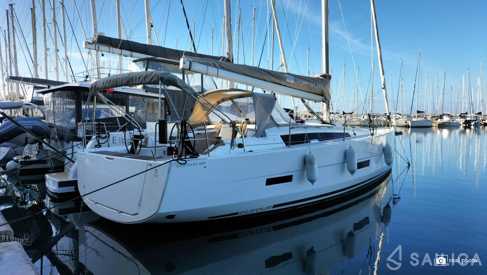 Dufour 430 - Yacht Charter Sailica