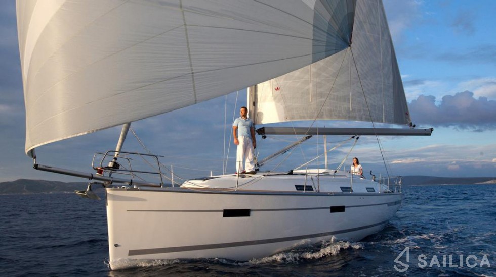 Bavaria 36 Cruiser - Yacht Charter Sailica