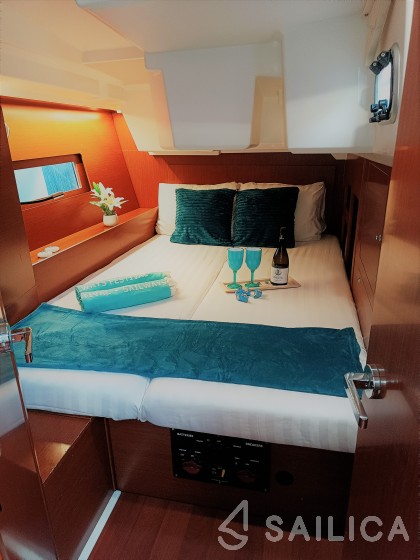 Oceanis 46.1 - Yacht Charter Sailica