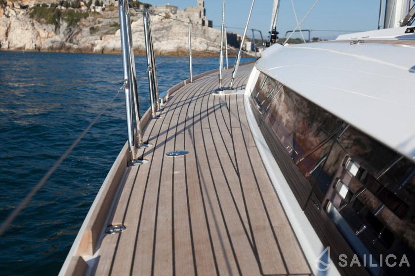 Sun Odyssey 479 - Yacht Charter Sailica
