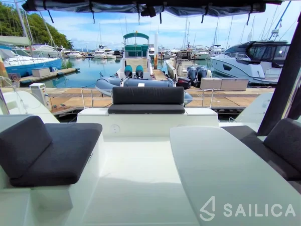 Lagoon 40 - Yacht Charter Sailica