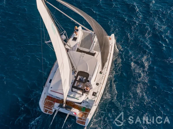Lagoon 40 - Yacht Charter Sailica