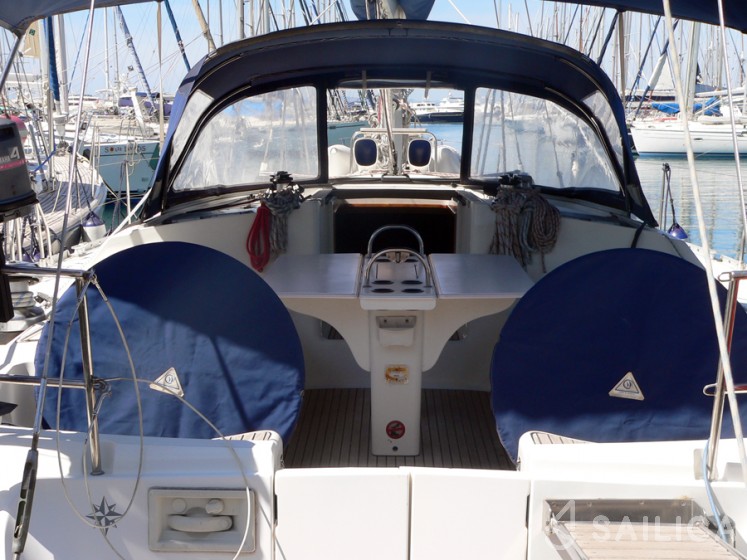 Sun Odyssey 52.2 - Yacht Charter Sailica