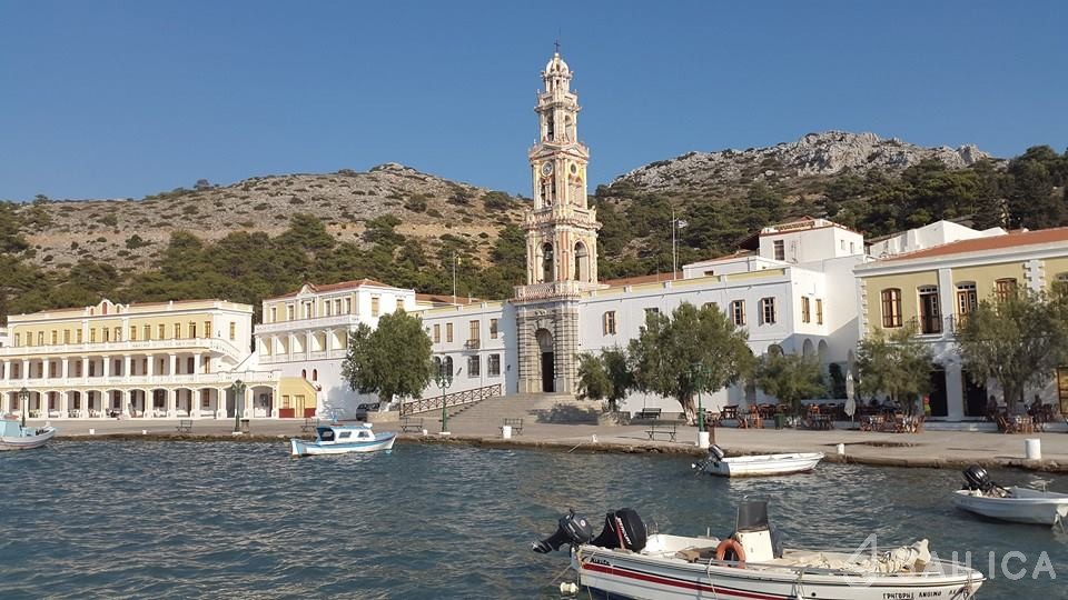 Sun Odyssey 52.2 - Yacht Charter Sailica