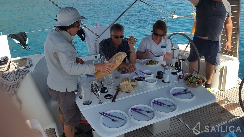 Sun Odyssey 52.2 - Yacht Charter Sailica