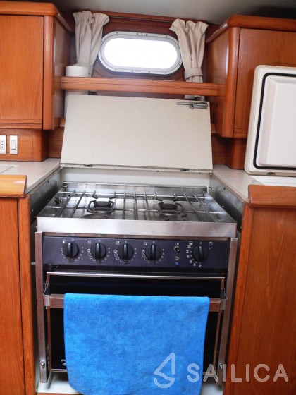 Sun Odyssey 52.2 - Yacht Charter Sailica