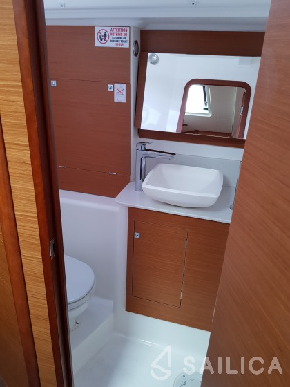 Dufour 460 GL - Yacht Charter Sailica