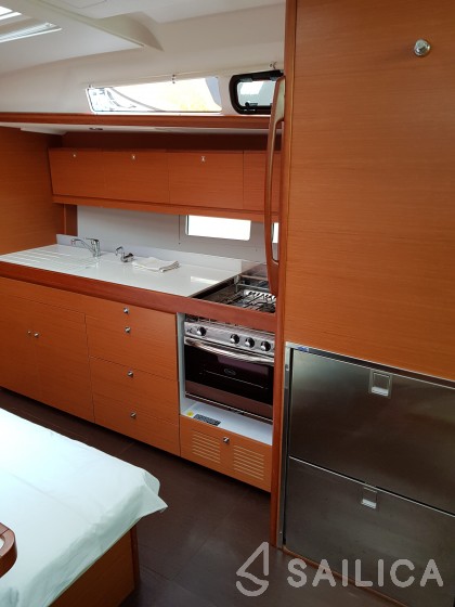 Dufour 460 GL - Yacht Charter Sailica