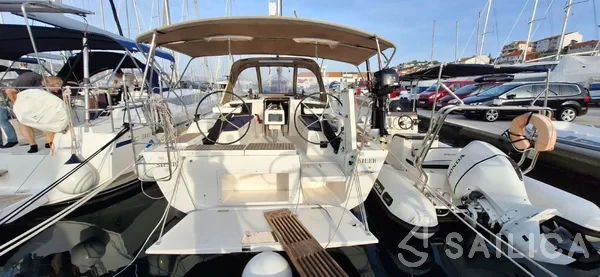 Dufour 360 GL - Yacht Charter Sailica