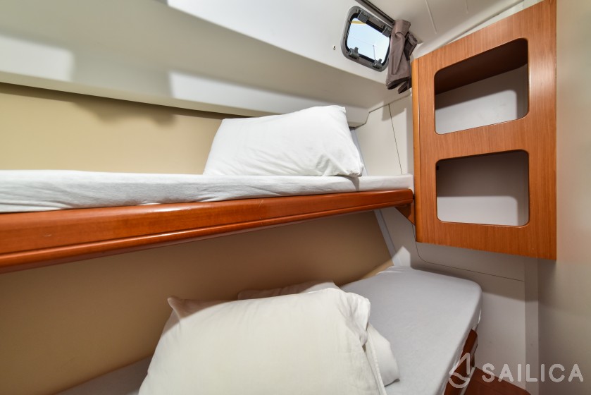 Cyclades 43.4 - Yacht Charter Sailica