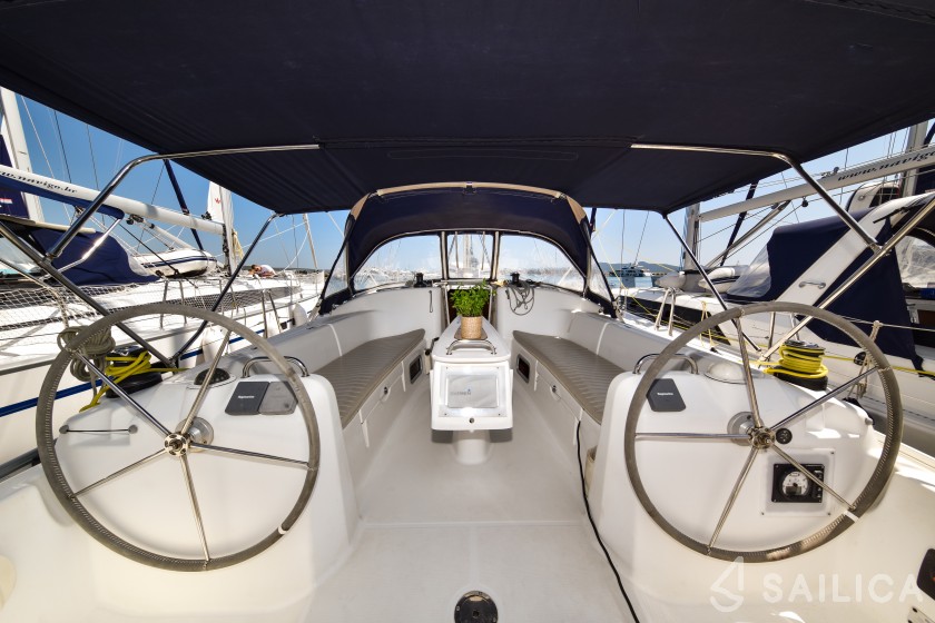 Cyclades 43.4 - Yacht Charter Sailica