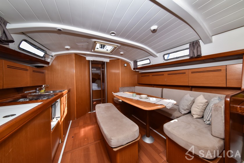 Cyclades 43.4 - Yacht Charter Sailica