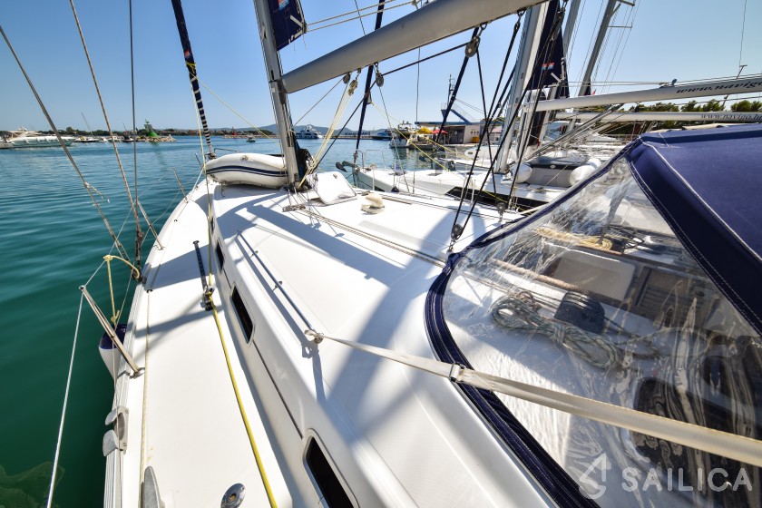 Cyclades 43.4 - Yacht Charter Sailica