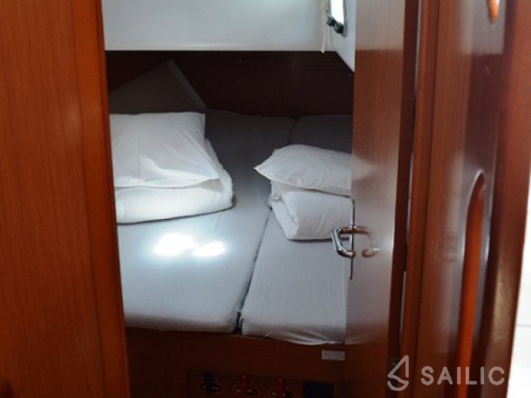 Cyclades 43.4 - Yacht Charter Sailica