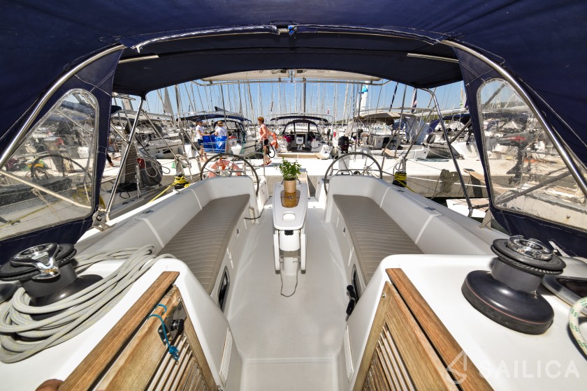 Cyclades 43.4 - Yacht Charter Sailica