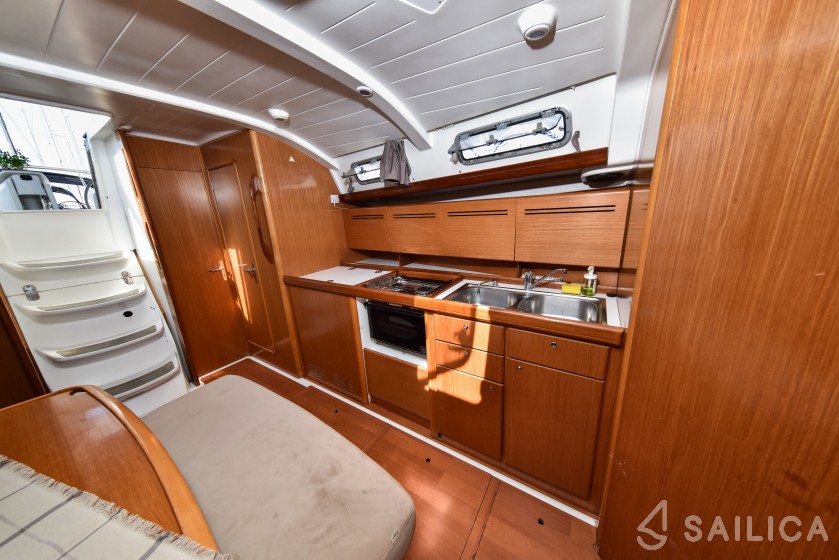 Cyclades 43.4 - Yacht Charter Sailica