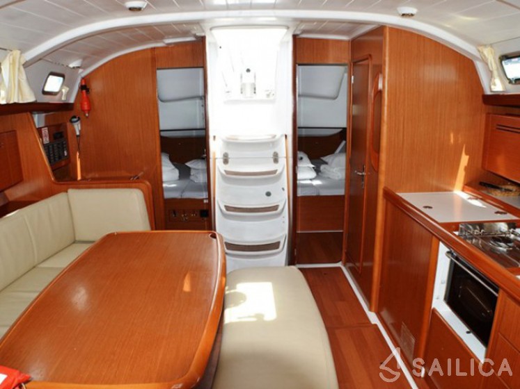 Cyclades 43.4 - Yacht Charter Sailica