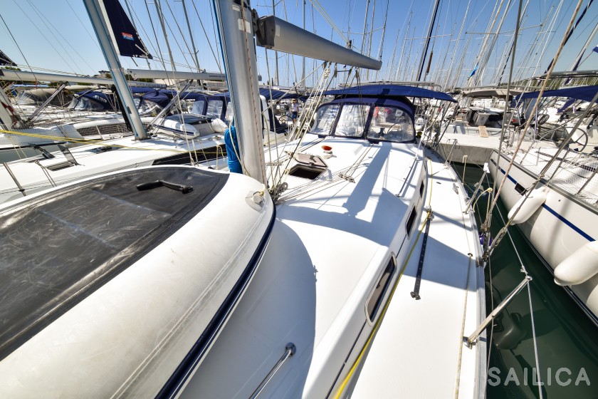 Cyclades 43.4 - Yacht Charter Sailica