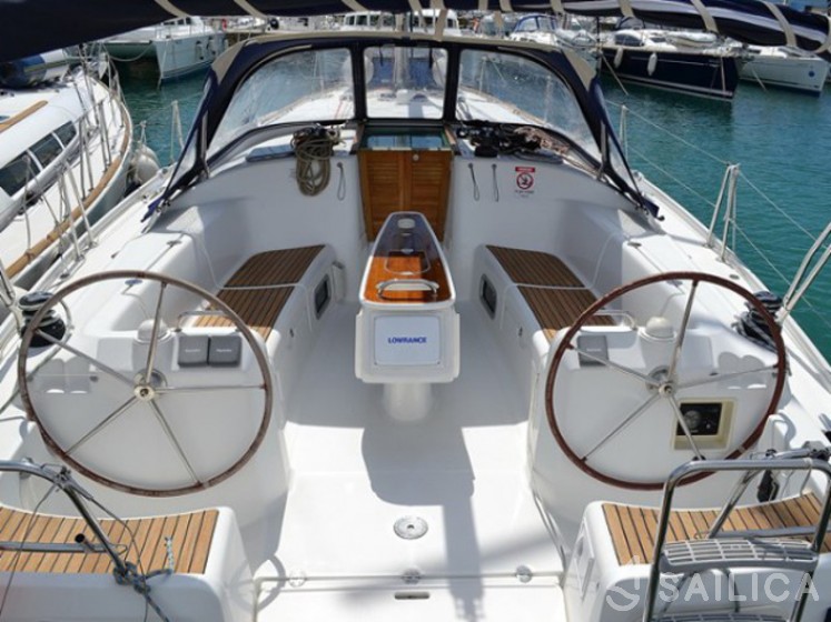 Cyclades 43.4 - Yacht Charter Sailica