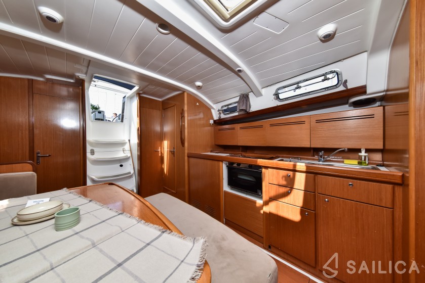 Cyclades 43.4 - Yacht Charter Sailica