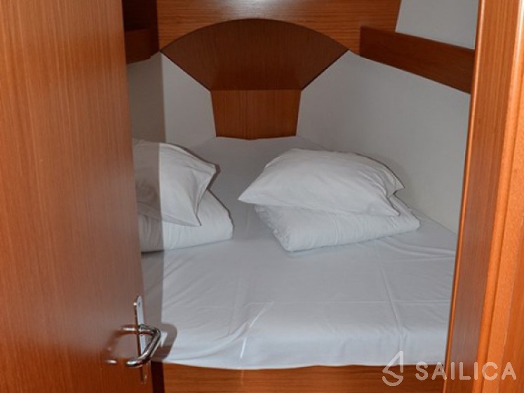 Cyclades 43.4 - Yacht Charter Sailica