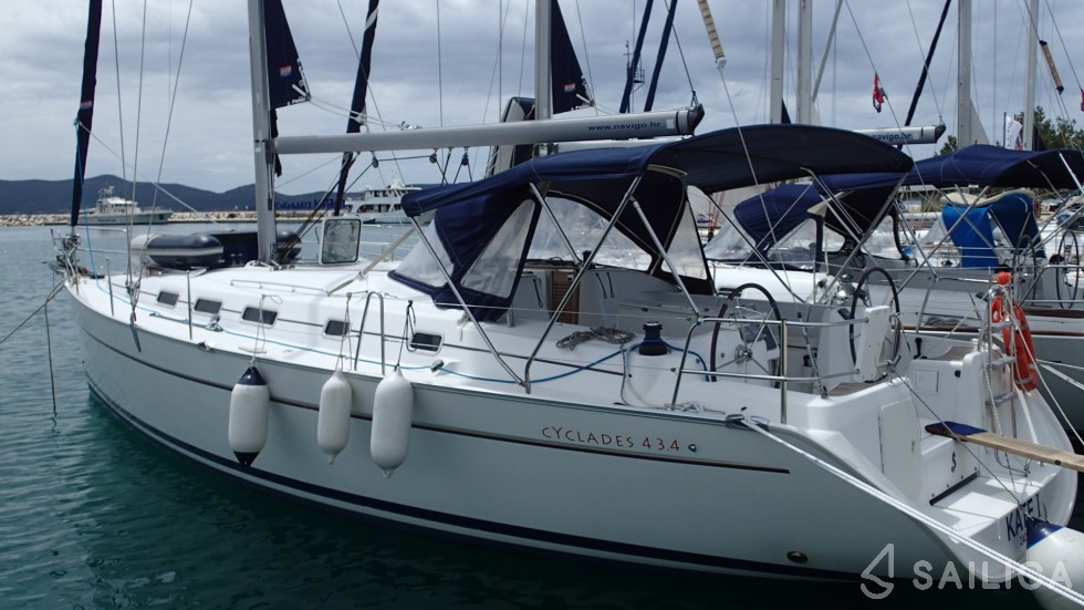 Cyclades 43.4 - Yacht Charter Sailica