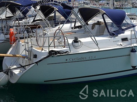 Cyclades 43.4 - Yacht Charter Sailica