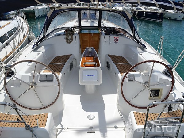 Cyclades 43.4 - Yacht Charter Sailica