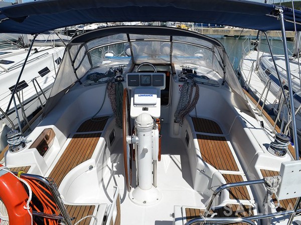 Oceanis 423 Clipper - Yacht Charter Sailica