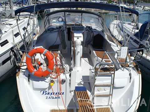 Oceanis 423 Clipper - Yacht Charter Sailica
