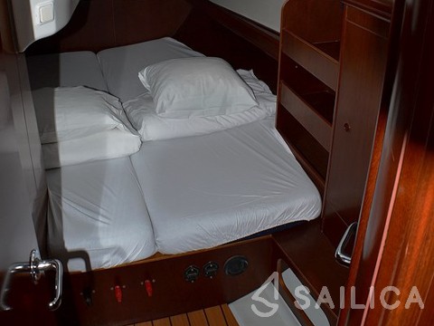 Oceanis 423 Clipper - Yacht Charter Sailica