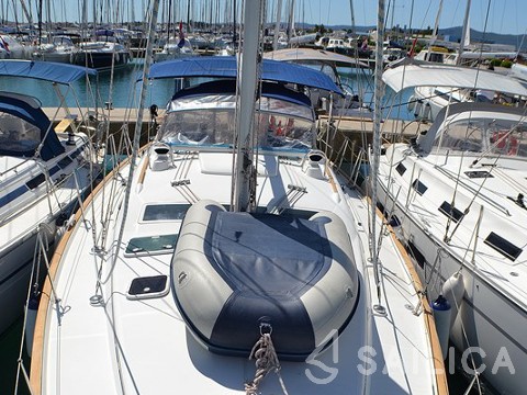 Oceanis 423 Clipper - Yacht Charter Sailica
