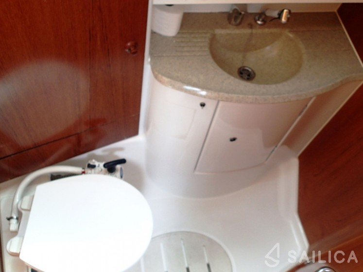 Sun Odyssey 45 - Yacht Charter Sailica