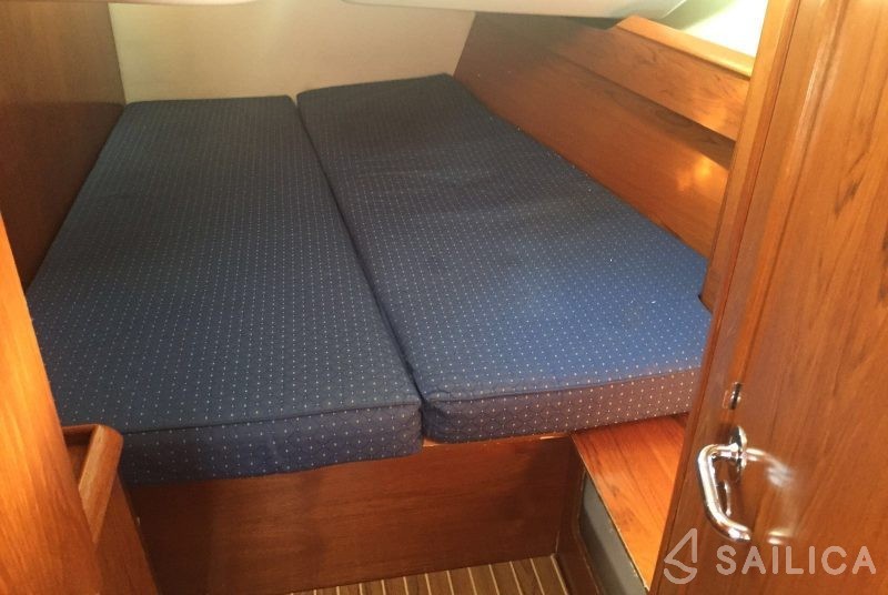 Sun Odyssey 45 - Yacht Charter Sailica