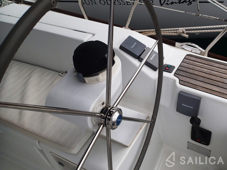Sun Odyssey 45 - Yacht Charter Sailica