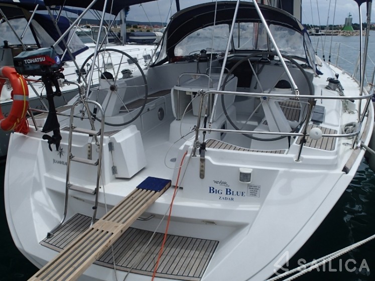 Sun Odyssey 45 - Yacht Charter Sailica