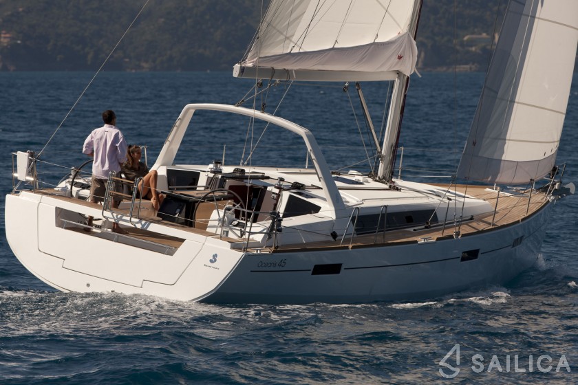 Oceanis 45 - Yacht Charter Sailica
