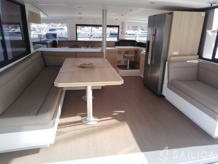 Bali 4.3 - Yacht Charter Sailica