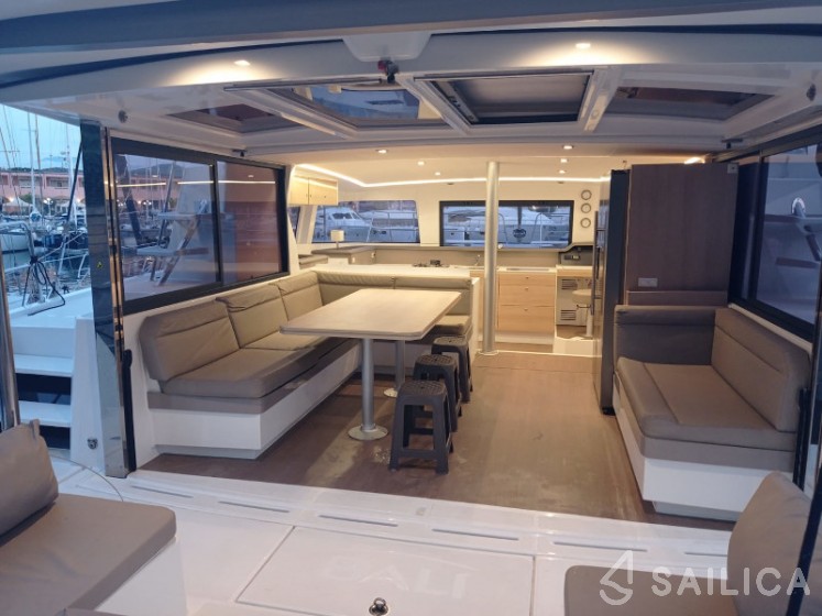Bali 4.3 - Yacht Charter Sailica