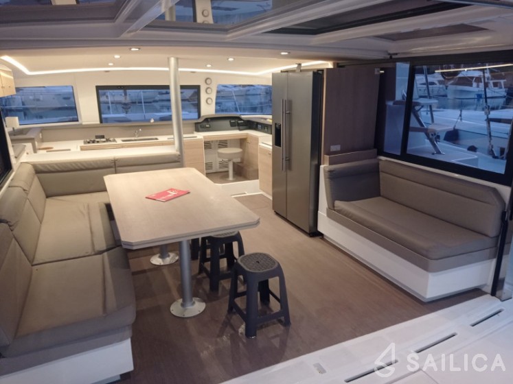 Bali 4.3 - Yacht Charter Sailica