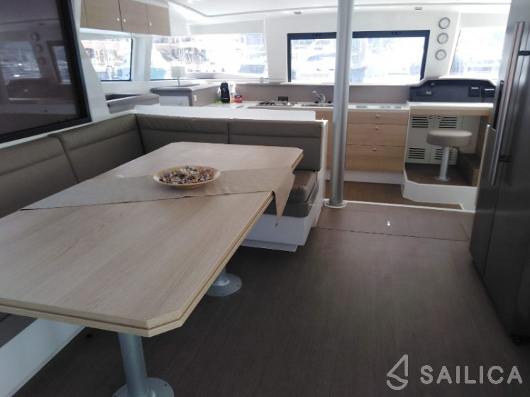Bali 4.3 - Yacht Charter Sailica
