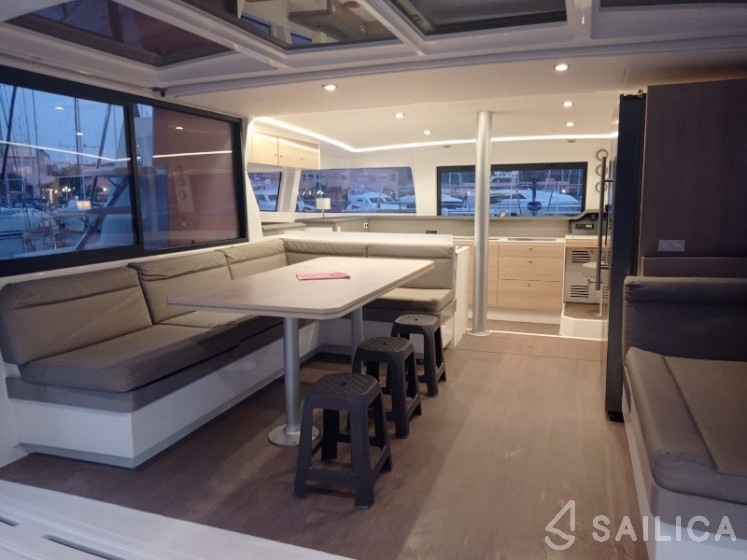 Bali 4.3 - Yacht Charter Sailica