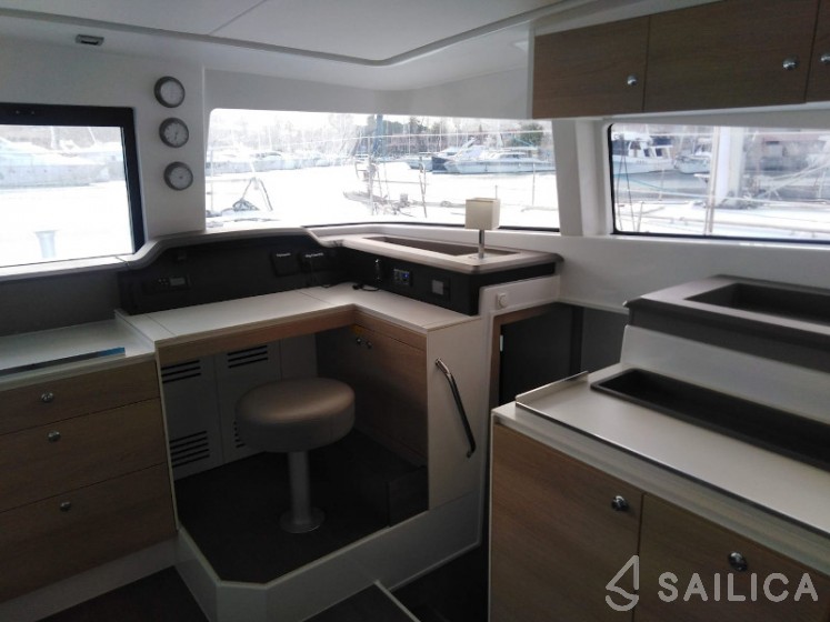 Bali 4.3 - Yacht Charter Sailica