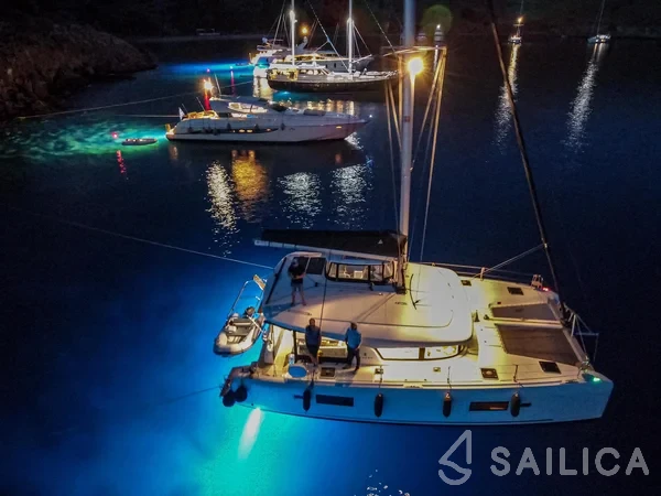 Lagoon 42 - Yacht Charter Sailica
