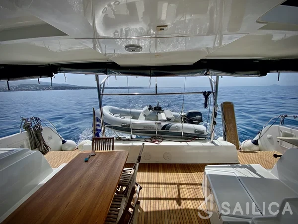 Lagoon 42 - Yacht Charter Sailica