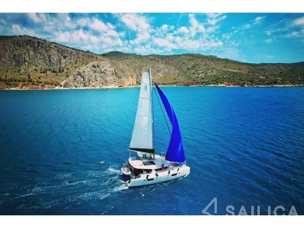 Lagoon 42 - Yacht Charter Sailica