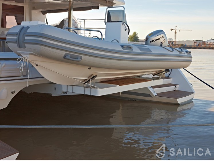 Lagoon 620 - Yacht Charter Sailica