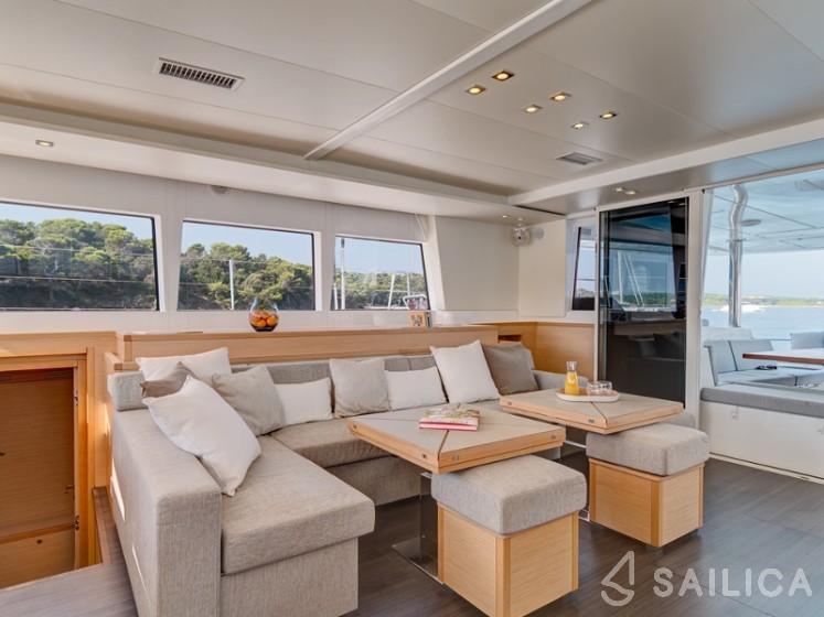 Lagoon 620 - Yacht Charter Sailica