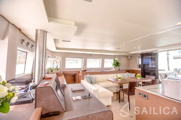 Lagoon 620 - Yacht Charter Sailica