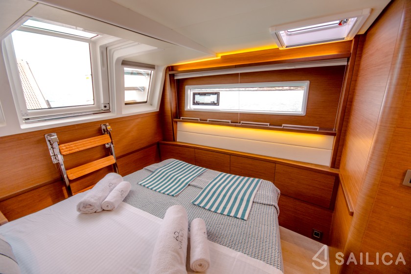 Lagoon 620 - Yacht Charter Sailica